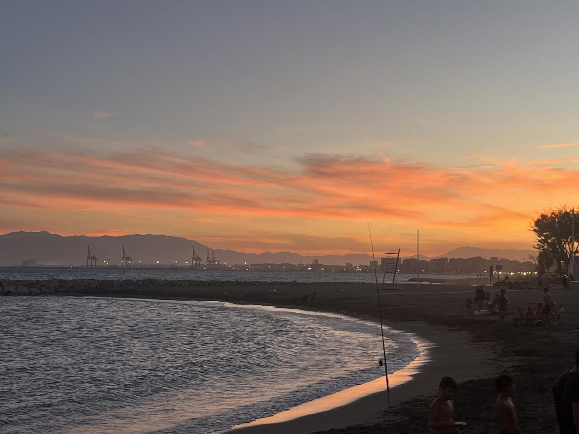 La Casa De La Playa Lejlighed Málaga Eksteriør billede